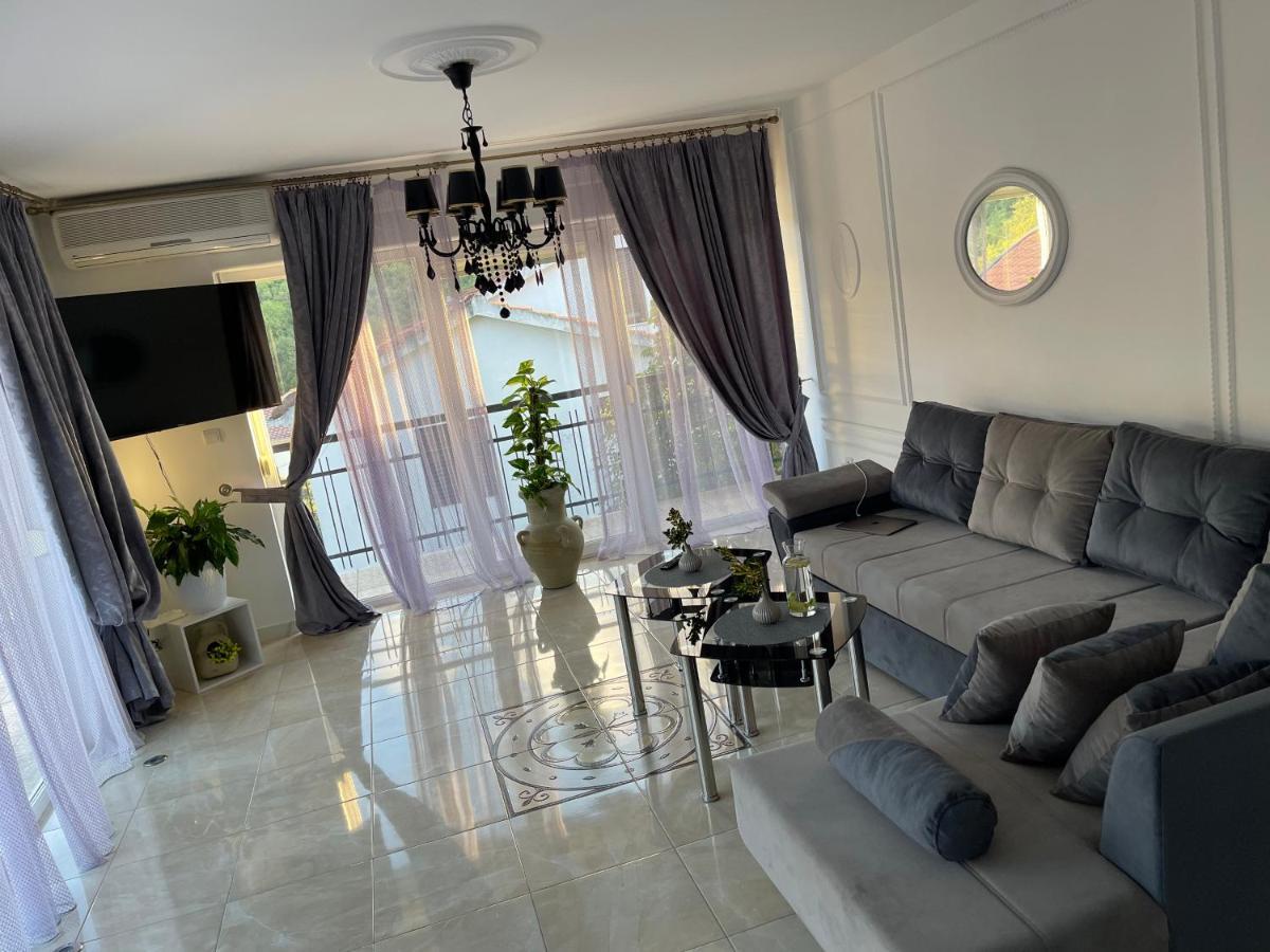 Apartmani Cirovic Luxury Херцег-Нови Экстерьер фото